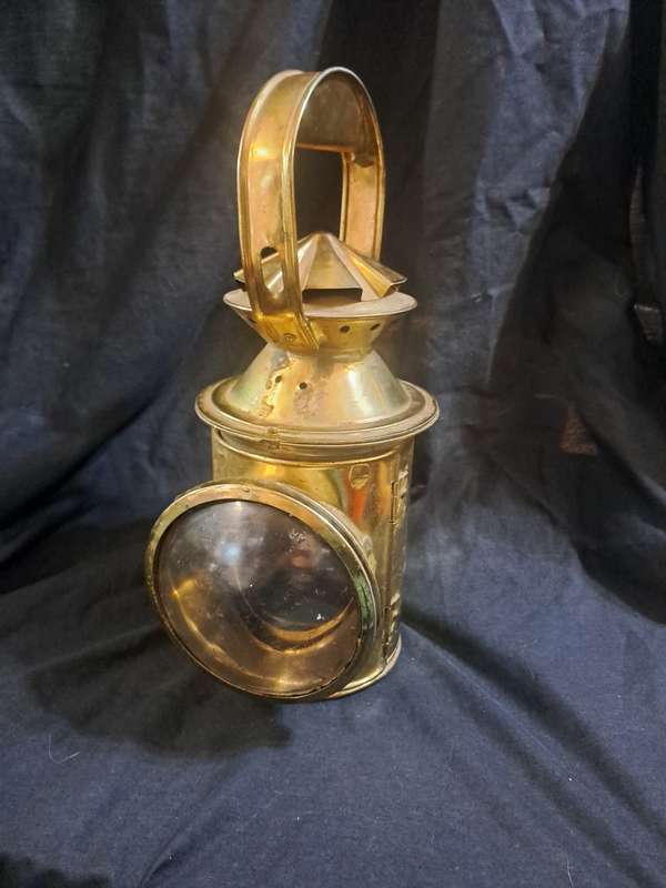 Railway signal lamp