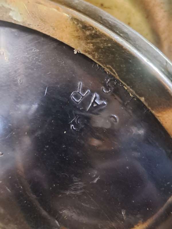 Railway signal lamp