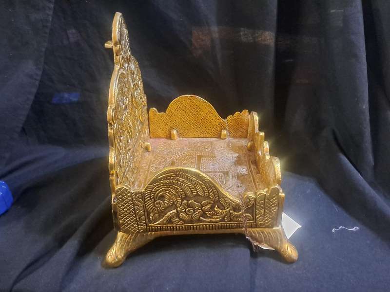 Nirmal handicraft singhasan