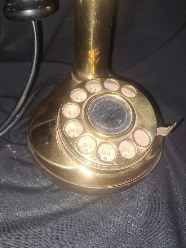 Replica candlestick phone