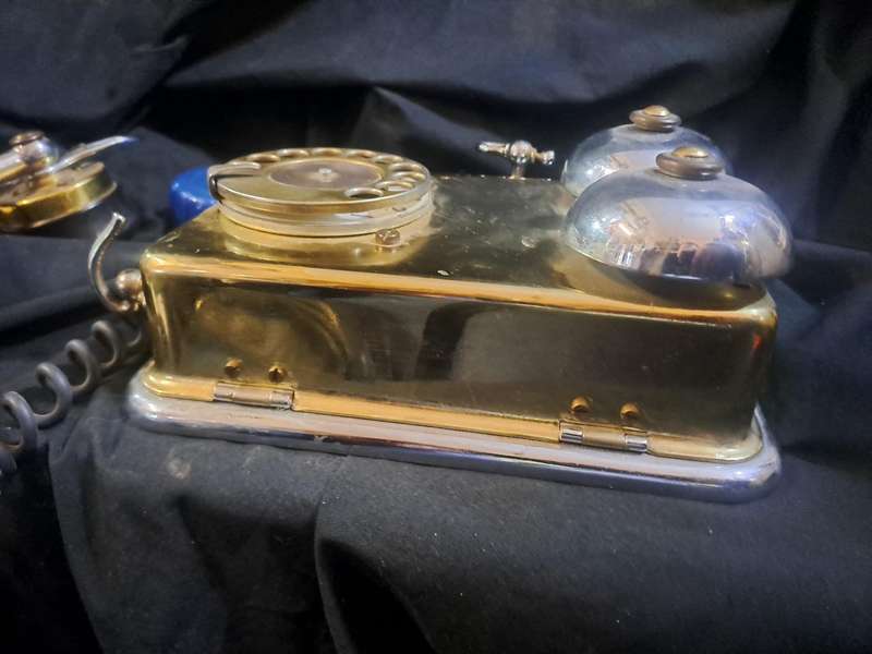 Riplica wall mounted telephone