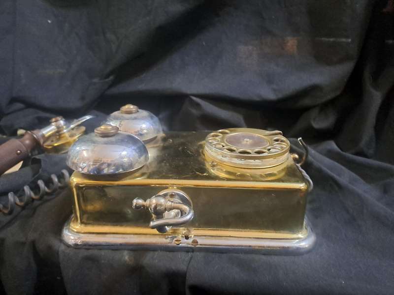 Riplica wall mounted telephone
