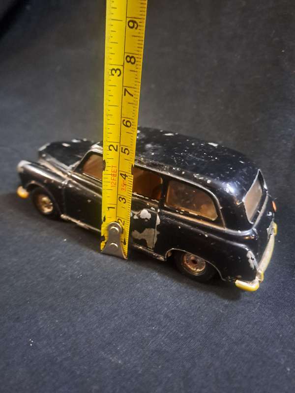 Corgi Austin London taxi