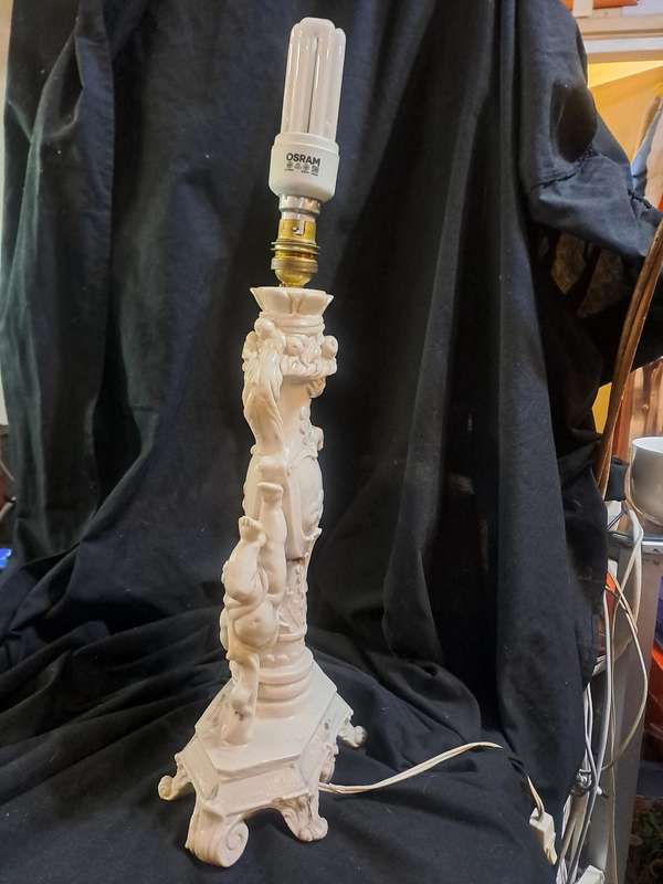 Angel lamp resin marked Le Ron (slightly chiped)