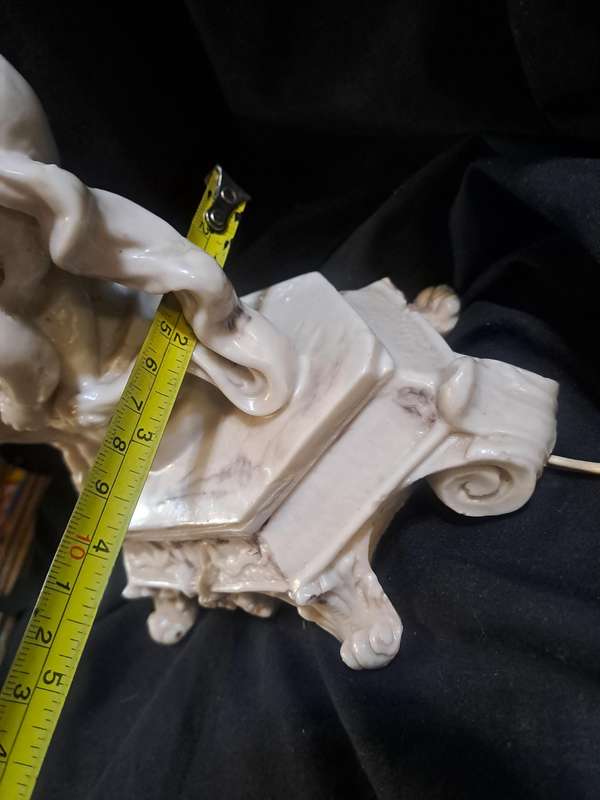 Angel lamp resin marked Le Ron (slightly chiped)