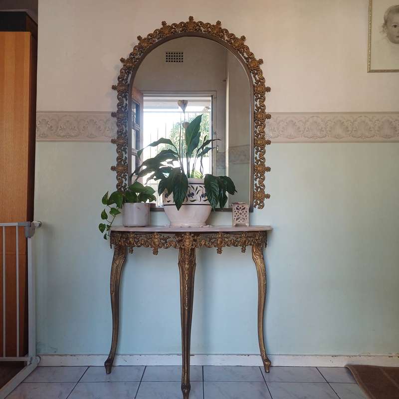 Solid brass an mable half moon entrace table