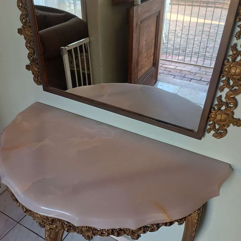 Solid brass an mable half moon entrace table