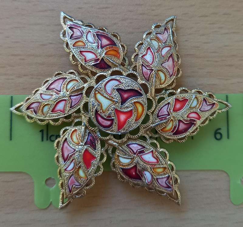 Vintage Corocraft enamel brooch from 1940s in excellent condition