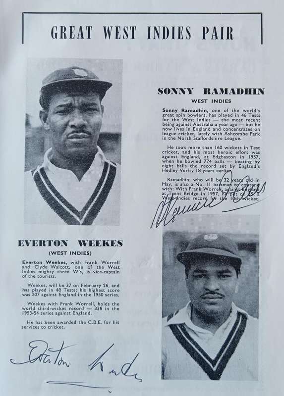 1962 Commonwealth cricket tour of Rhodesia souvenir booklet with 25 signatures - very rare