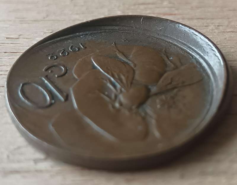 Italy 10 Centesimi 1922 off-centre error strike coin