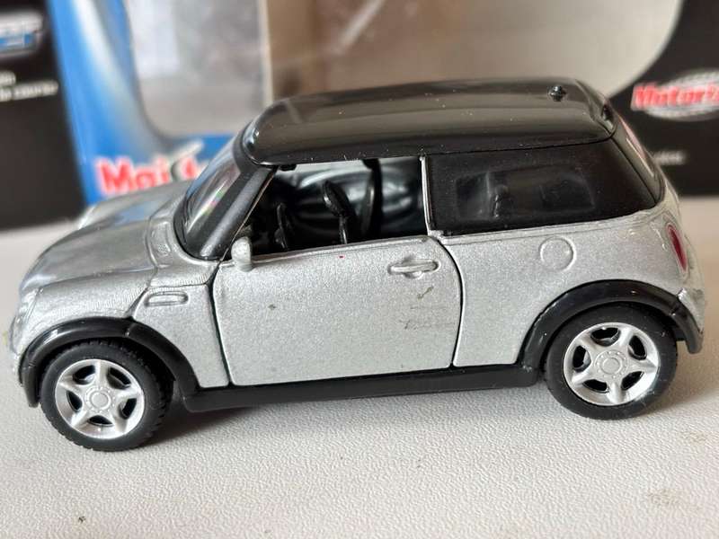 Mini Cooper "Power Racer" (Maisto)