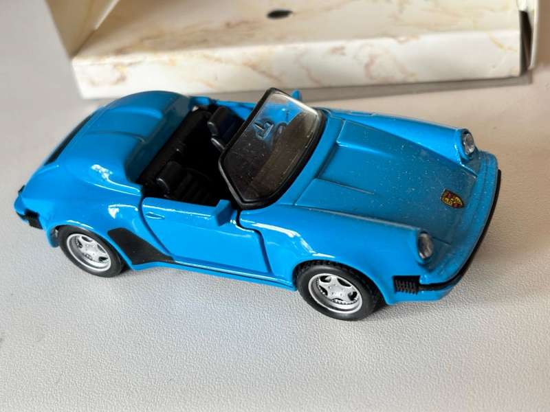 Porsche 911 Speedster (Maisto)