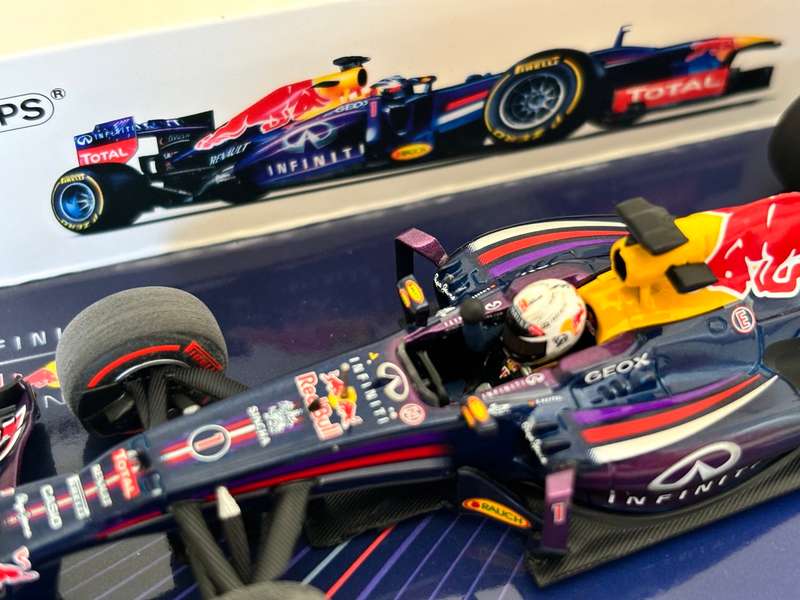 Sebastian Vettel - 2013 Red Bull RB9 F1 `Bahrain GP Winner` (Rare Minichamps 1:43)