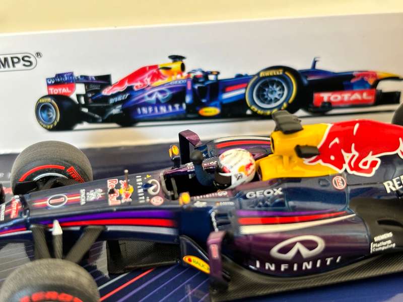Sebastian Vettel - 2013 Red Bull RB9 F1 `Bahrain GP Winner` (Rare Minichamps 1:43)