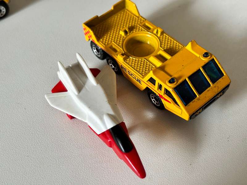 Transporter Vehicle + Jet Airplane 1985 (Matchbox)