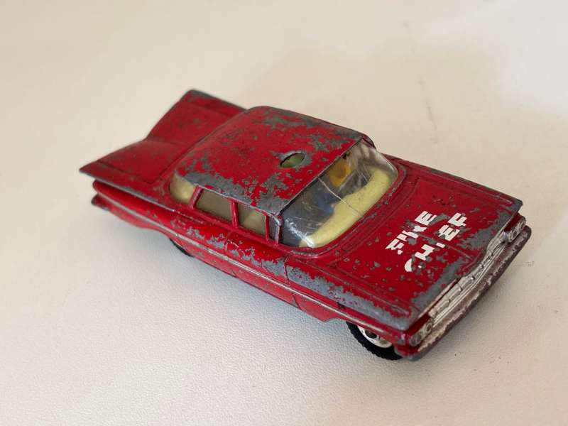 Chevrolet Impala Fire Chief #439 (Corgi +/-1:43 made in Britain)