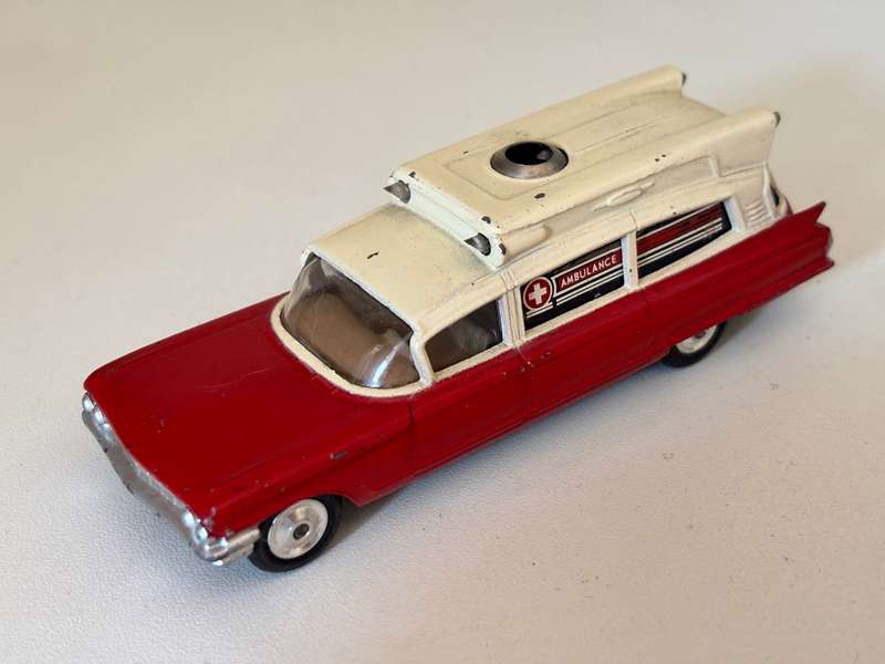 Superior Ambulance with Cadillac Chassis #437 (Corgi +/-1:43 made in Britain)