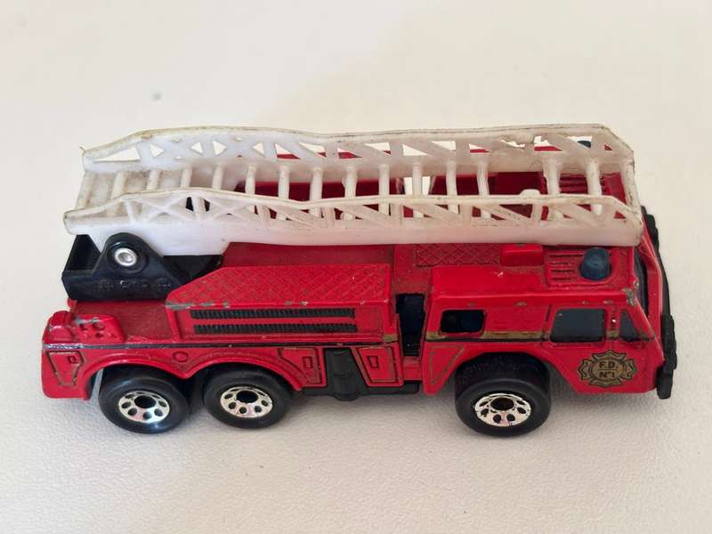 Fire Engine 1982 (Matchbox +/-1:64)