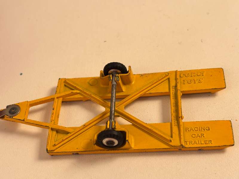 Rare Racing Car Trailer for Set 17 Vintage Model (Corgi +/-1:43 made in Britain)