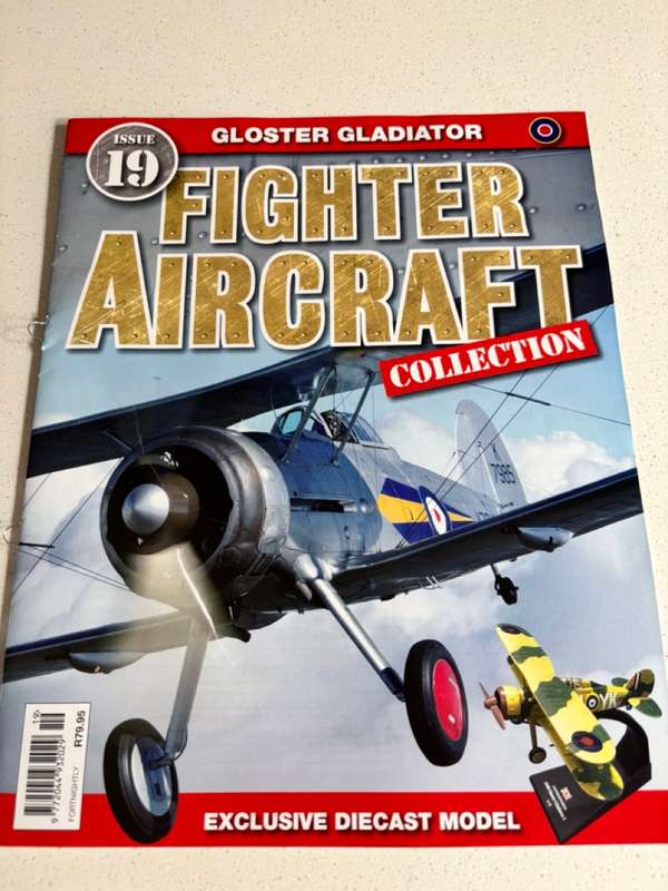 Gloster Gladiator I, no 80 Squadron RAF, 1940 (1:72 model with mag - Fighter Aircraft Collection)