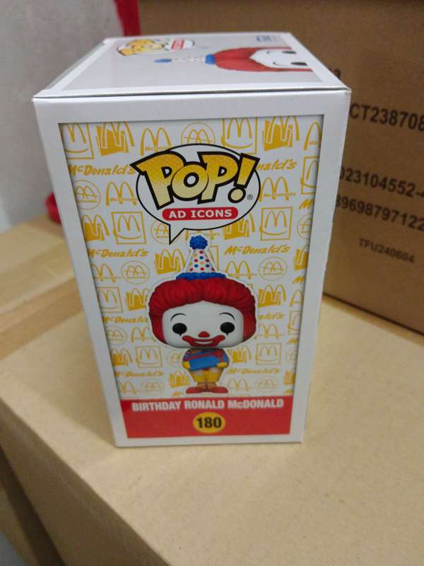 Funko! POP AD ICON MCDONALDS BIRTHDAY RONALD VIN FIG