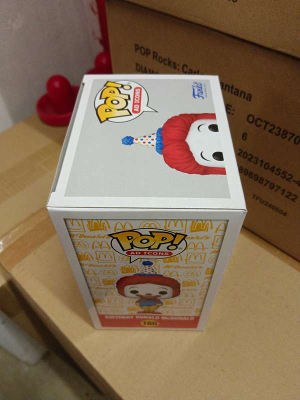 Funko! POP AD ICON MCDONALDS BIRTHDAY RONALD VIN FIG