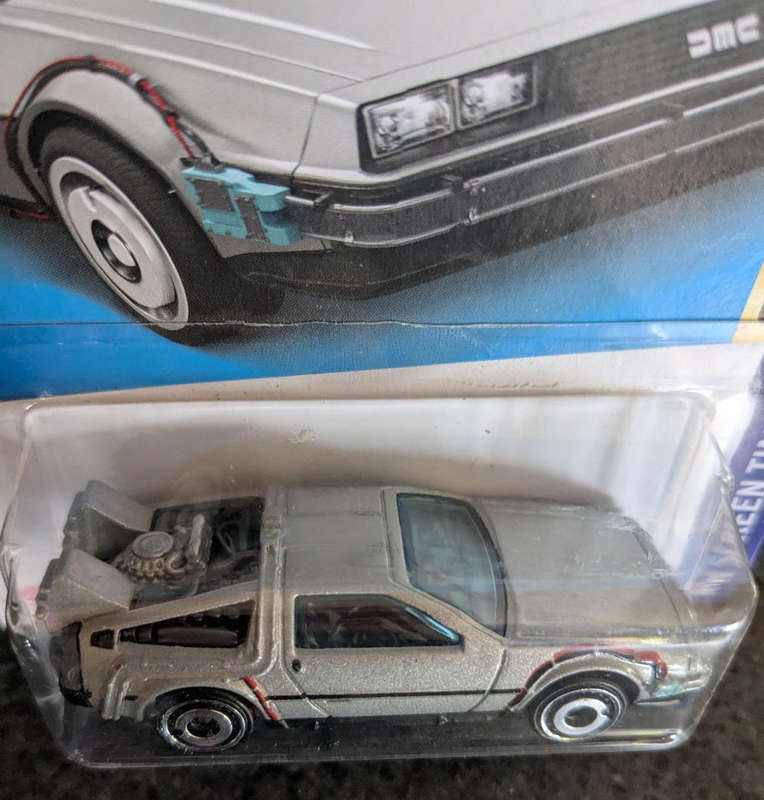 Hotwheels Back To The Future Time Machine Delorean car