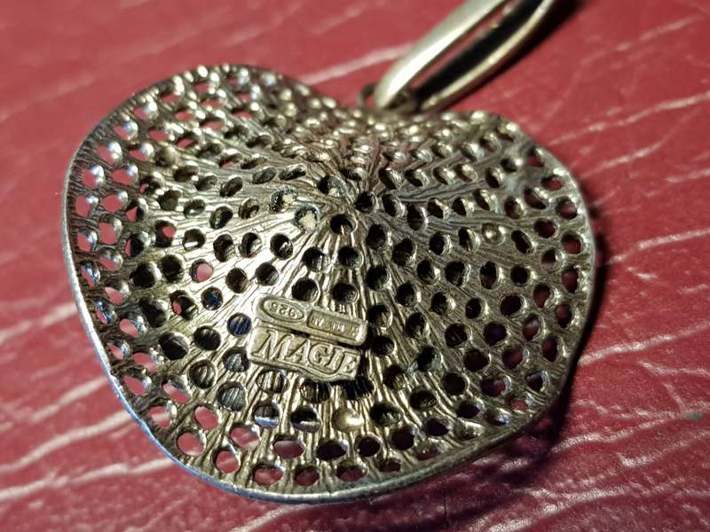 Lovely Vintage Genuine Solid Sterling Silver Magie Pendant in Perfect Condition - [8,3 g]