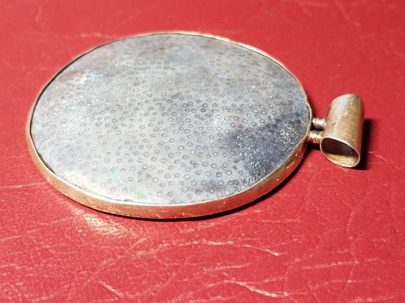 Lovely Handmade Genuine Sterling Silver Pendant with Coral - [20,2 g]