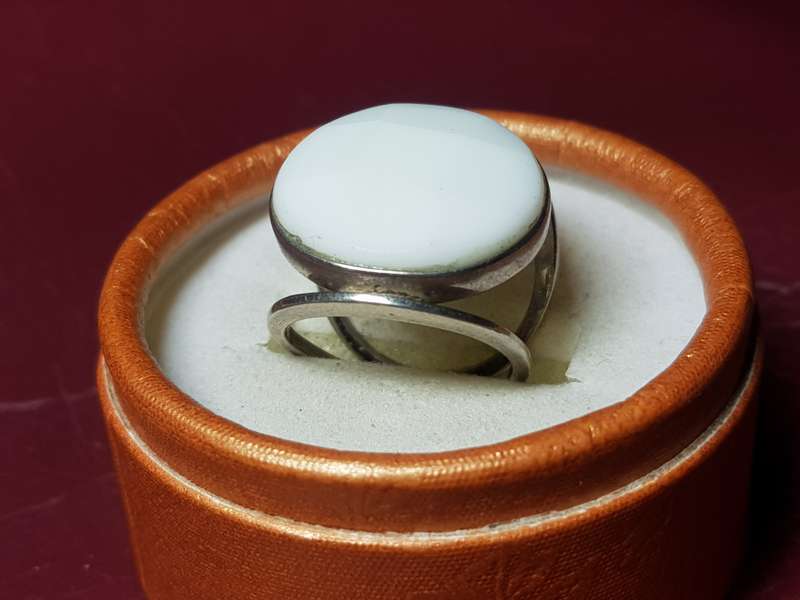 Lovely Genuine Solid Sterling Silver Ring In Very Good Condition - [8,2 g]