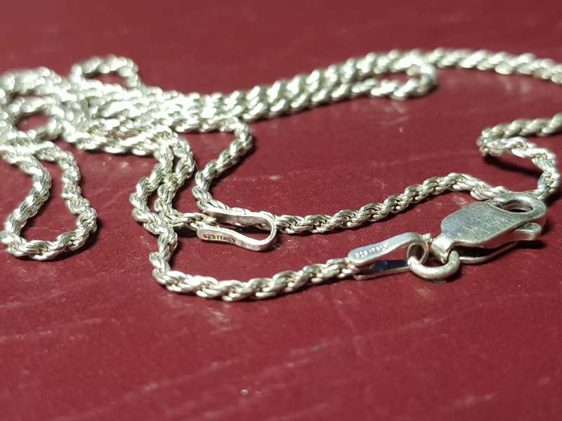 Lovely Genuine Solid Sterling Silver Rope Necklace With Italian Clasp in Very Good Condition