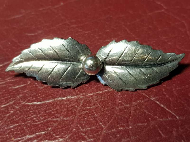 Lovely Genuine Solid Sterling Silver Vintage Brooch In very Good Condition - [2,65 g, 44 mm]