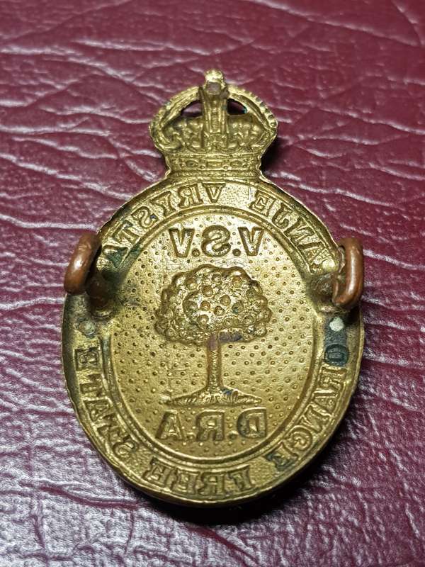 WW2 SA Defense Rifle Association  Cap Badge in Excellent Condition