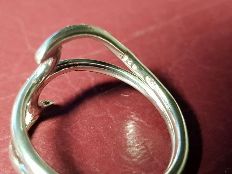 Lovely Genuine Solid Sterling Silver Ring In Excellent Condition - [3,4 g]