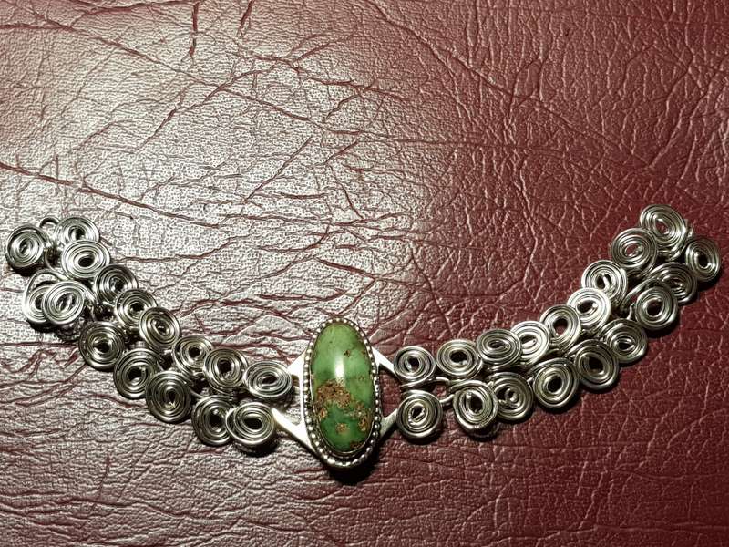 Lovely Vintage Genuine Solid Sterling Silver Bracelet with Gemstone In very Good Condition - [34 g]