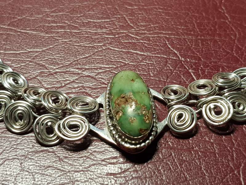 Lovely Vintage Genuine Solid Sterling Silver Bracelet with Gemstone In very Good Condition - [34 g]