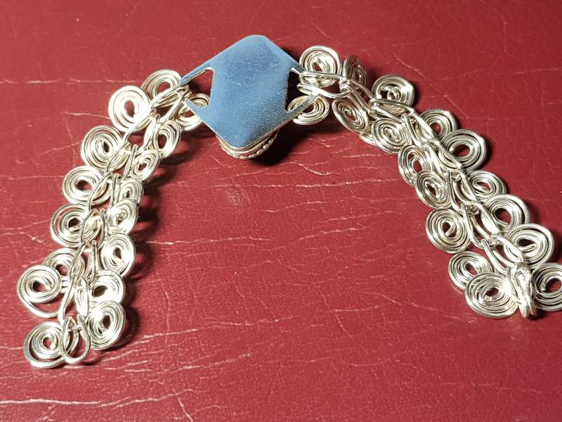 Lovely Vintage Genuine Solid Sterling Silver Bracelet with Gemstone In very Good Condition - [34 g]
