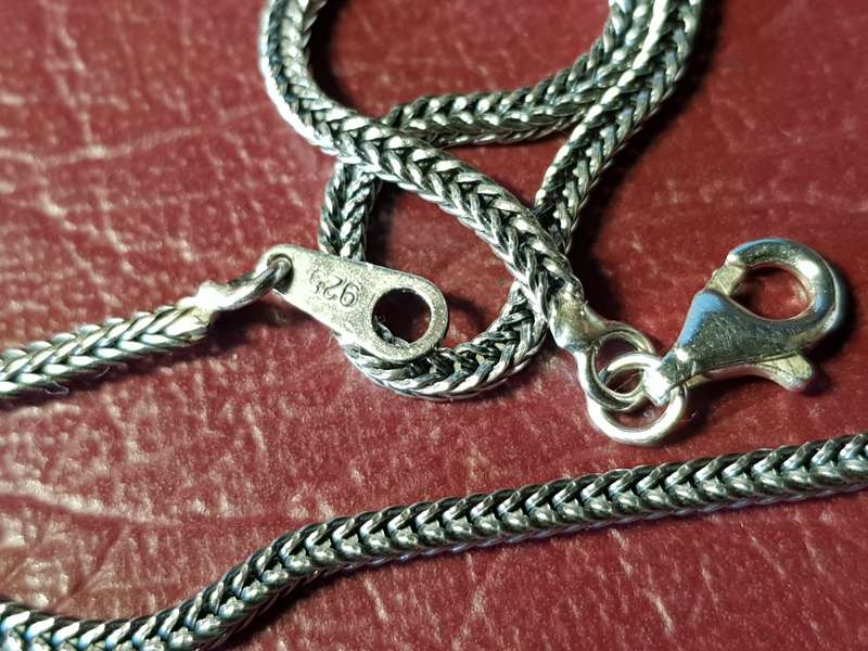 Lovely Genuine Solid Sterling Silver Necklace With Lobster Clasp in Excellent Condition - [7,6 g]