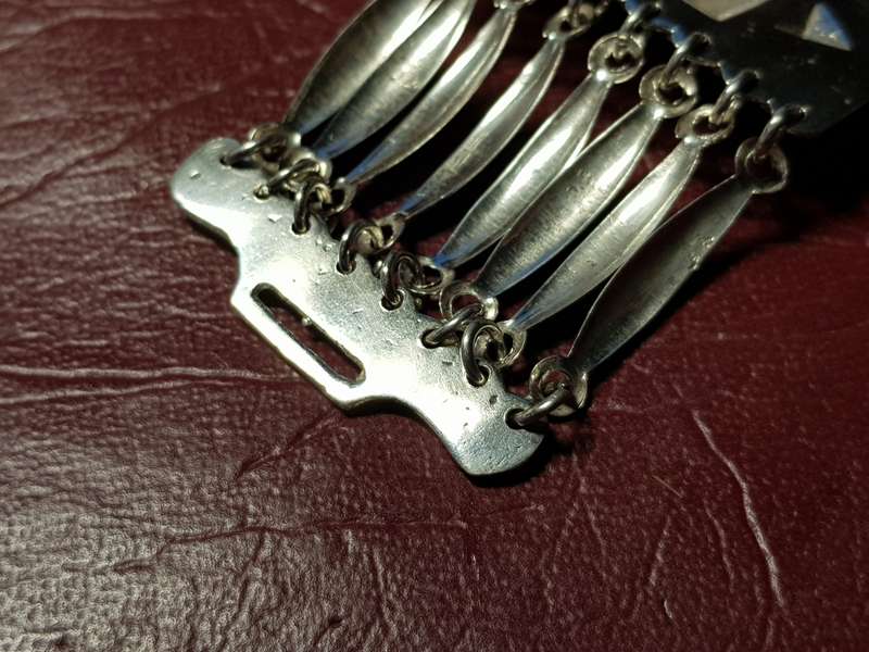 Lovely Unique Genuine Solid Sterling Silver Bracelet in Excellent Condition - [51 g]