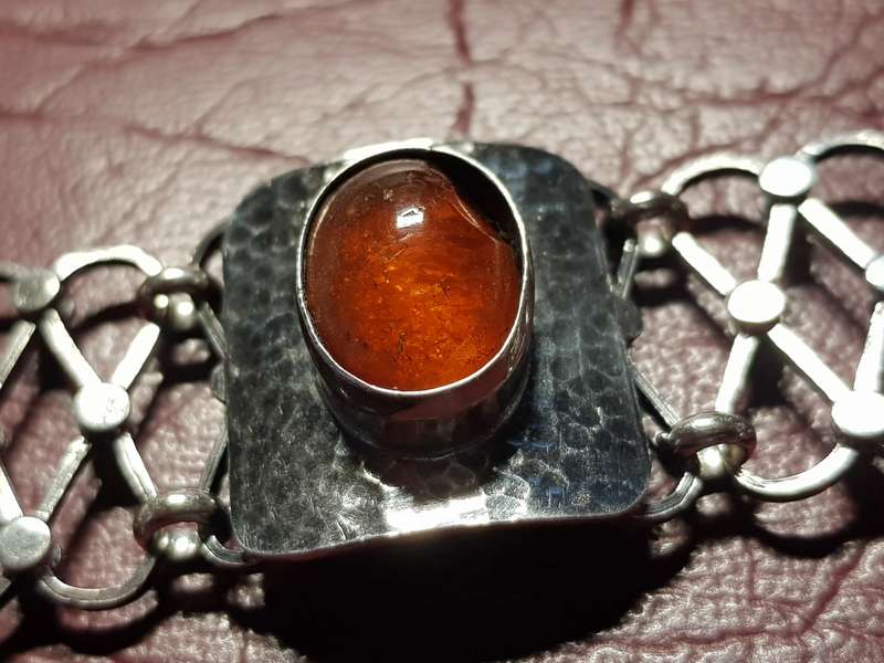 Vintage Handmade Genuine Solid Sterling Silver Bracelet With Amber in Excellent Condition - [40 g]