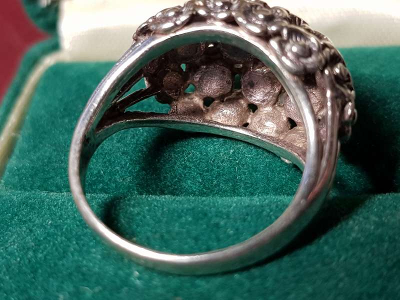 Lovely Vintage Genuine Solid Sterling Silver Ring In Very Good Condition - [4,7 g]