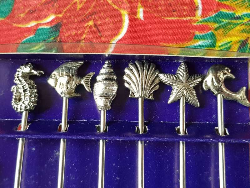 A Set Of 6 Vintage Pickle Forks In Perfect Condition