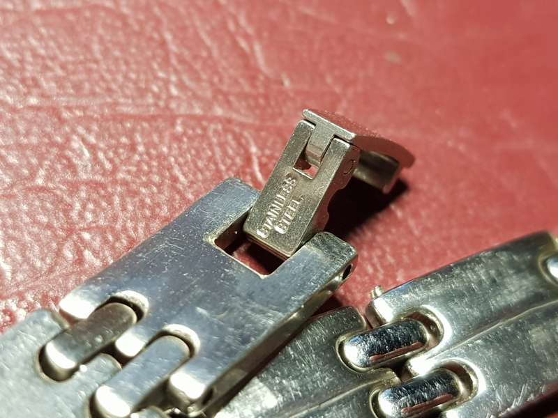 Lovely Stainless Steel Bracelet In Very Good Condition - [Length 19 cm]