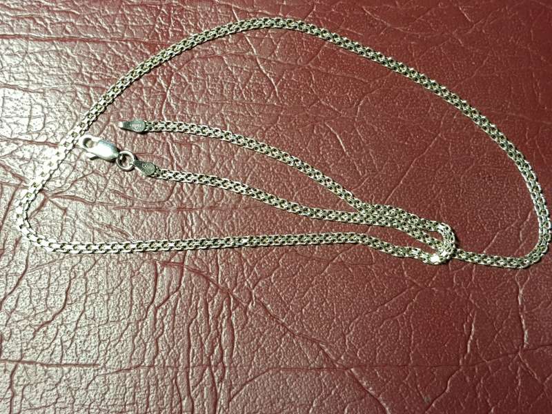 Lovely Genuine Solid Sterling Silver Necklace With Italian Clasp In Very Good Condition - [4,3 g]