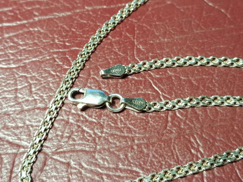 Lovely Genuine Solid Sterling Silver Necklace With Italian Clasp In Very Good Condition - [4,3 g]