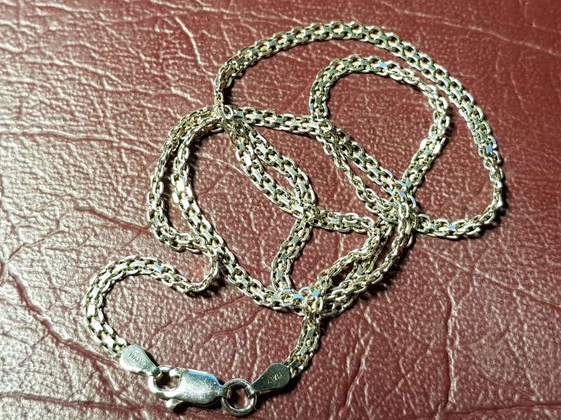 Lovely Genuine Solid Sterling Silver Necklace With Italian Clasp In Very Good Condition - [4,57 g]