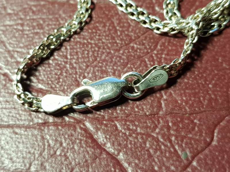 Lovely Genuine Solid Sterling Silver Necklace With Italian Clasp In Very Good Condition - [4,57 g]