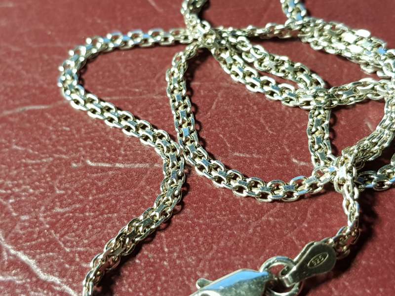 Lovely Genuine Solid Sterling Silver Necklace With Italian Clasp In Very Good Condition - [4,57 g]