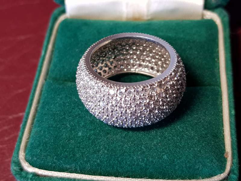 Lovely Genuine Solid Sterling Silver Ring In Excellent Condition - [8,49 g]