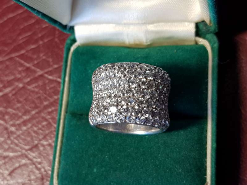 Lovely Heavy Genuine Solid Sterling Silver Ring In Excellent Condition - [18,3 g]